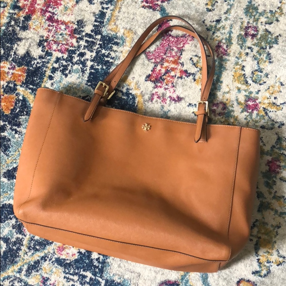 Tory Burch Emerson Tote - Tan